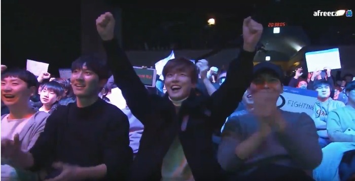 연예인처럼 생긴 스타크래프트 관중.jpg | 인스티즈