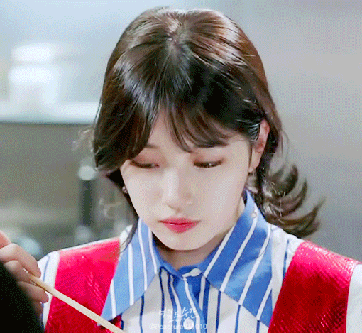 얼굴 열일하는 수지.gif | 인스티즈