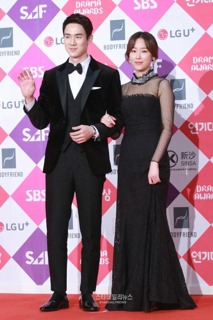 오늘자 연기대상 레드카펫 유연석 서현진 | 인스티즈