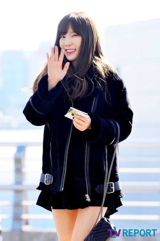 오늘자 홍콩가는 태연 .jpg | 인스티즈