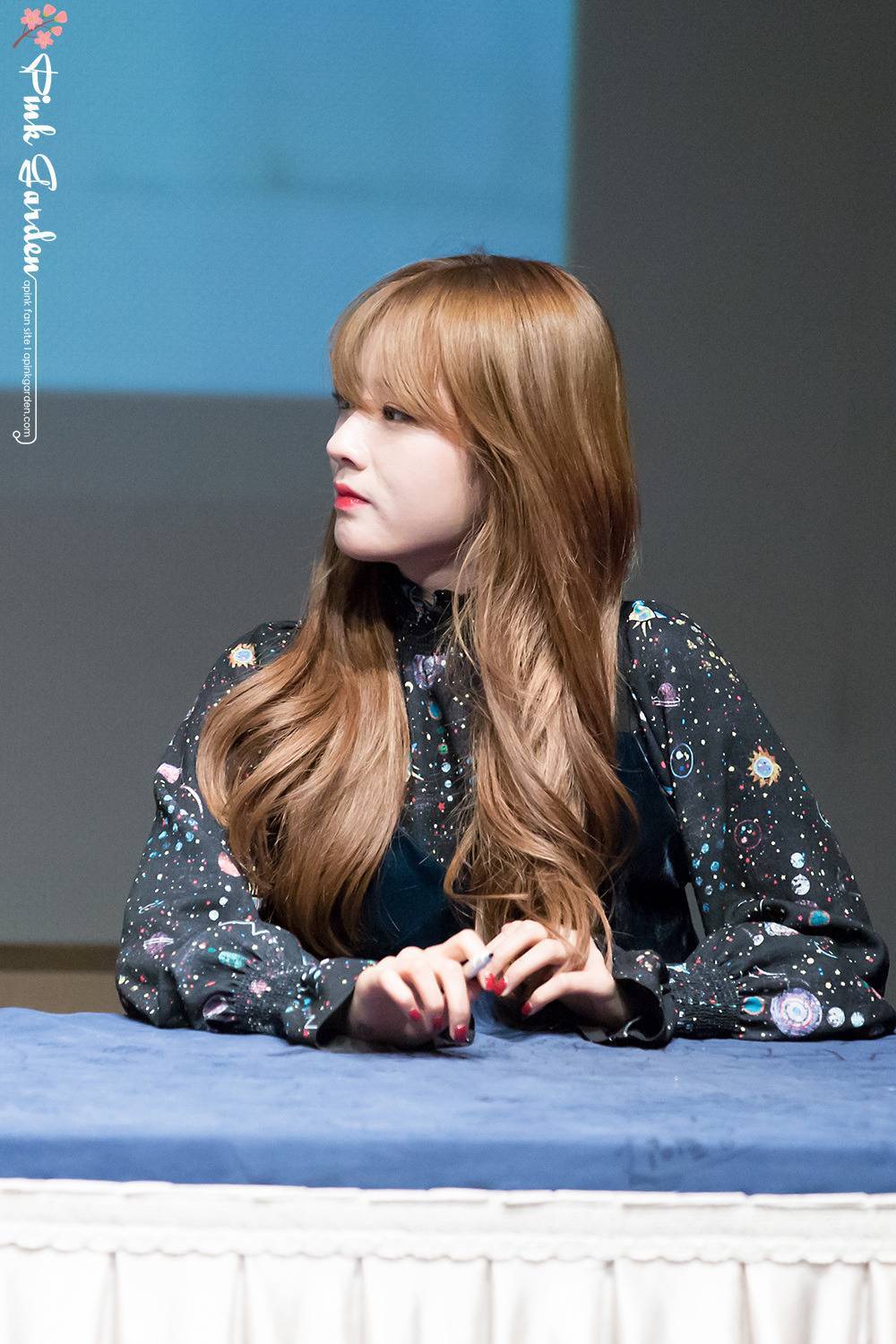 새벽에 보는 에이핑크 윤보미.jpgif | 인스티즈