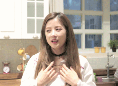 동생들한테 극딜당하는 박촐옹(27).gif (아이돌) | 인스티즈