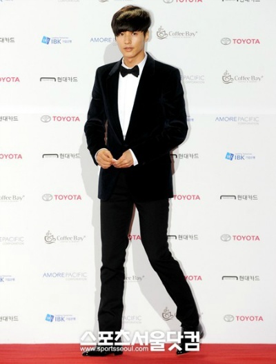 대한민국 남자 배우 수트 간지 甲은? | 인스티즈