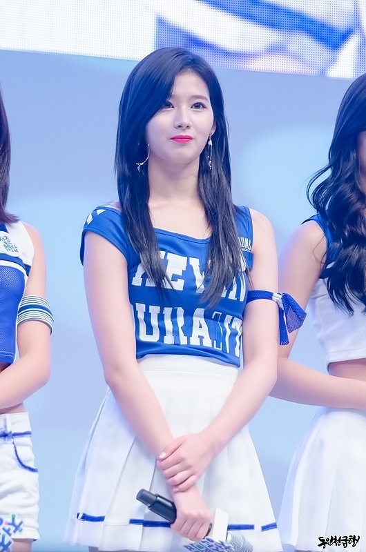 포카리 느낌 낭낭한 트와이스 의상 | 인스티즈