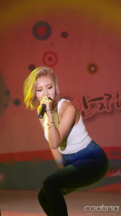  마마무에서 하체와 머리색을 담당하는 화사 청발 vs 홍발 vs 금발 vs 흑발 | 인스티즈