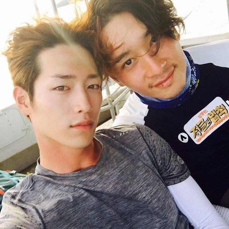 설현이 눈을 못 떼는 남자.GIF | 인스티즈