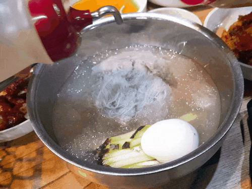 시원하고 상큼한 물냉면 움짤 gif | 인스티즈