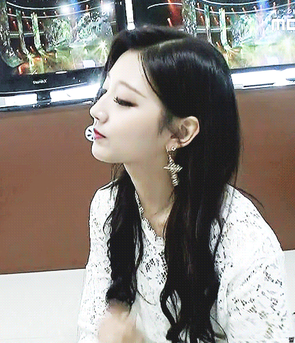 러블리즈 정예인 움짤.gif | 인스티즈