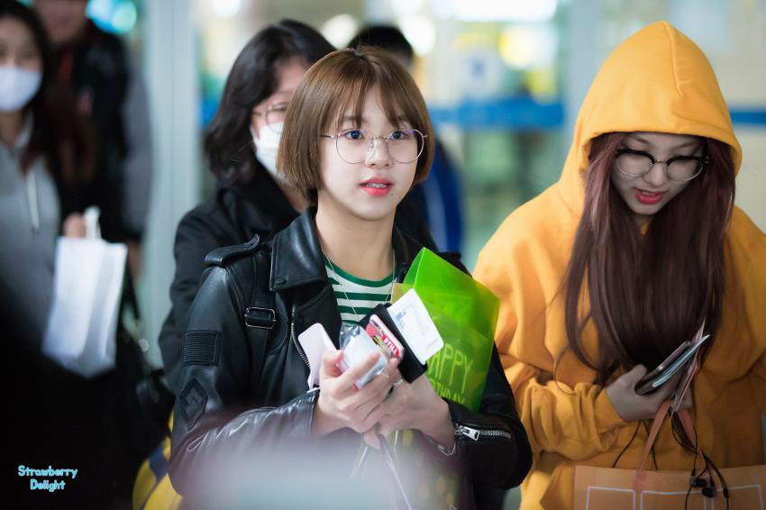 170417 트둥이 입국 - 🐰 나연이 | 인스티즈