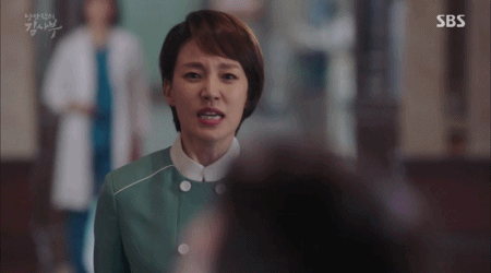 [낭만닥터김사부] 수쌤의 응급실 앞 진상 처리법ㅋㅋㅋㅋㅋ.jpgif | 인스티즈