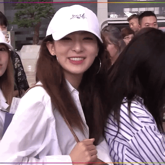 오늘자 일본 출국 레드벨벳 슬기.jpgif | 인스티즈