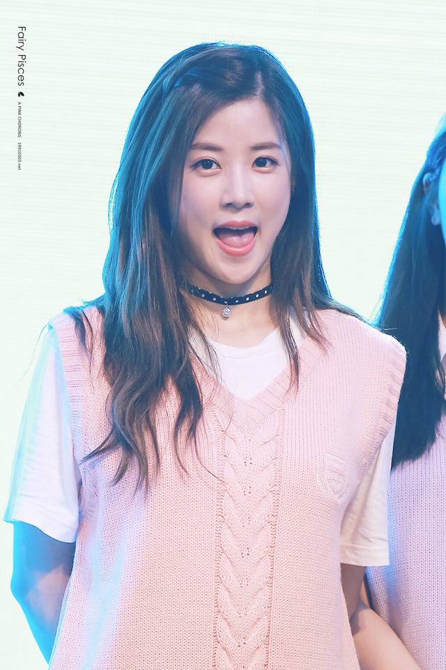 [에이핑크] 6월의 마지막 업로드는 누구로 할까 고민하다가 박초롱 | 인스티즈