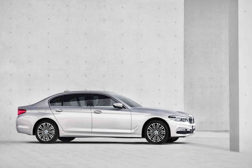 2018 신형 BMW 5 시리즈 LONG WHEELBASE [데이터주의] | 인스티즈