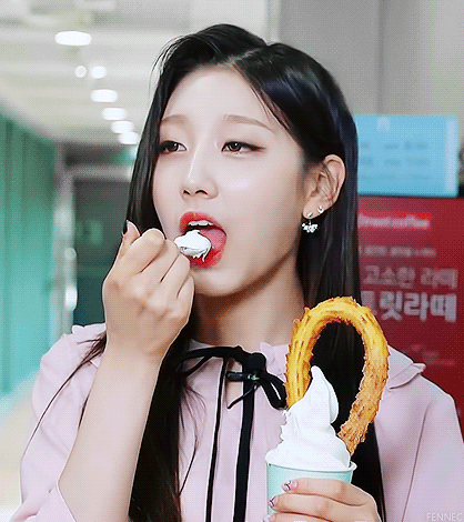 [러블리즈] 저녁에 에스프레소를 마셔서 잠이 오지 않을 것 같아 예인이 | 인스티즈