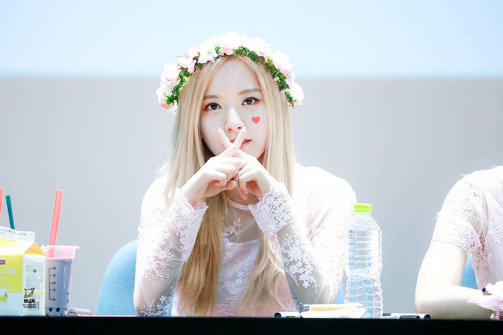 화관쓴 우주소녀 보나.jpg | 인스티즈