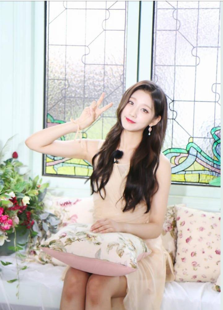 [러블리즈] 헬스장 한달차에 1kg 더 쪄서 예인이 | 인스티즈