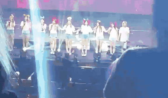 싱가폴 콘서트마치고 170430 입국한 트와이스 채영+미나 | 인스티즈