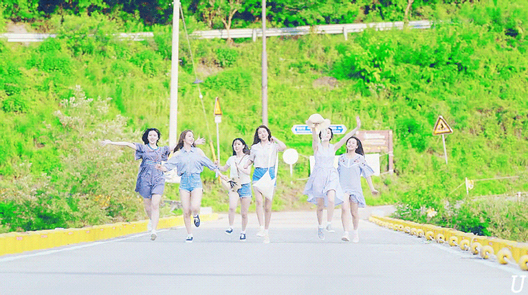 여자친구 귀를 기울이면.gif | 인스티즈