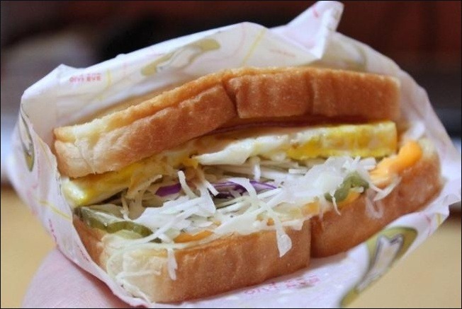 이삭토스트 vs 봉구스밥버거 | 인스티즈