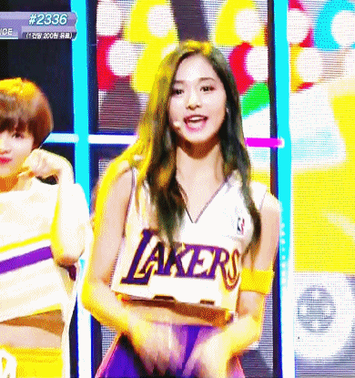 트와이스를 최정상 그룹으로 만들어준 cheer up.gif (9장) | 인스티즈