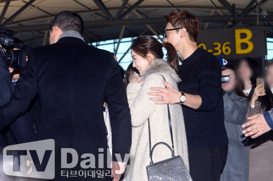 신혼여행 떠나는 비-김태희 부부.jpg | 인스티즈