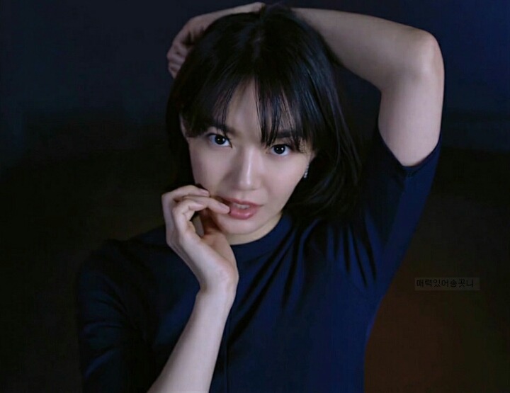 신민아 몸매 ㄷㄷㄷㄷ.gif | 인스티즈