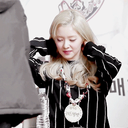 흑발 아이린 vs 금발 아이린 | 인스티즈