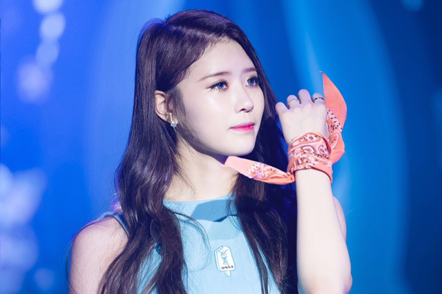 [러블리즈] 7월의 마지막 업로드는 누구로 할까 고민하다가 미주 | 인스티즈