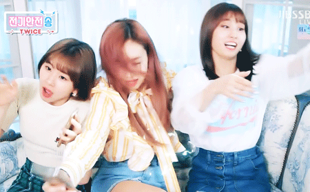 트와이스 전기안전송.gif | 인스티즈