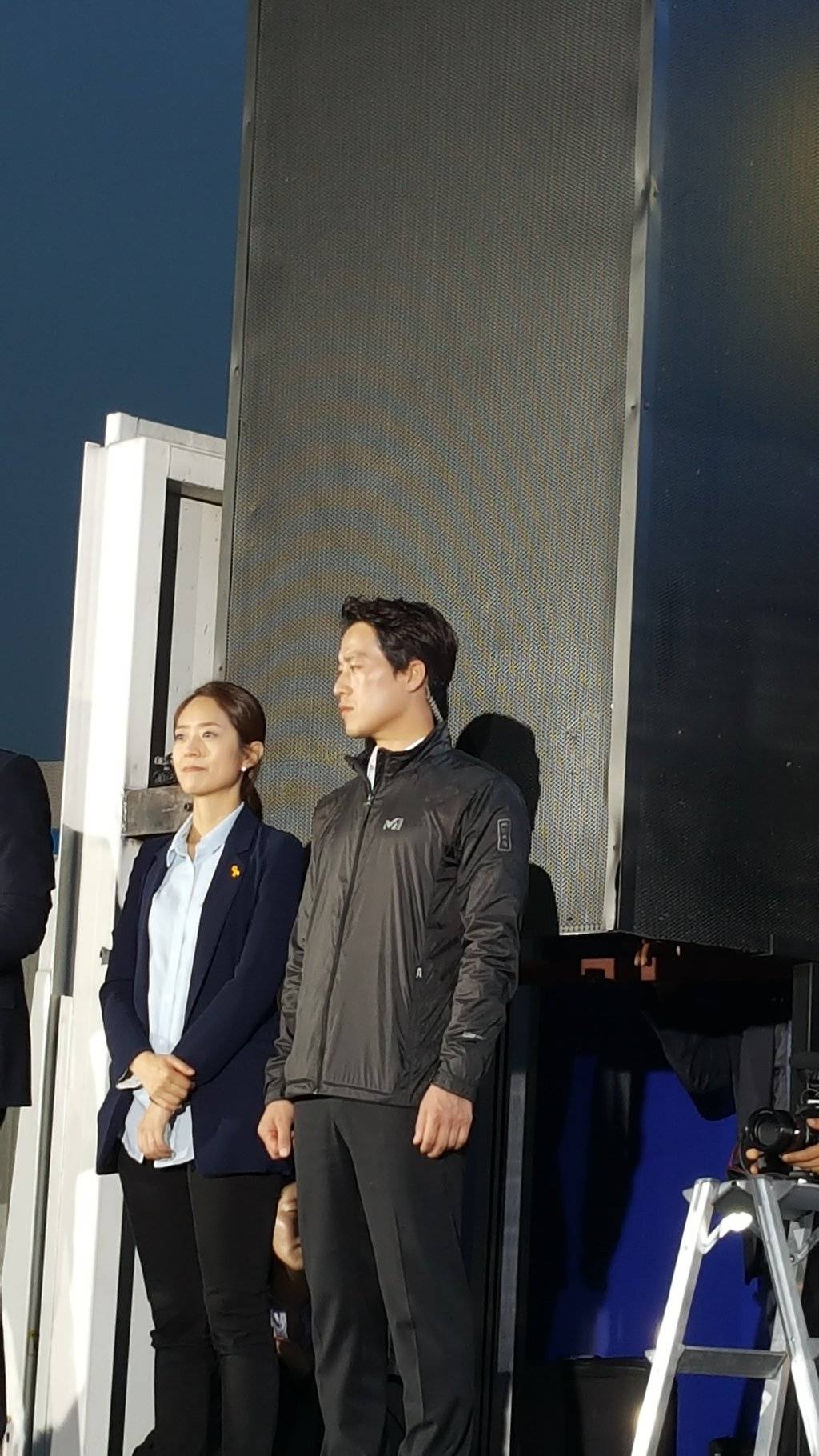 여초에서 난리난 문재인 경호원 외모 수준.jpg | 인스티즈