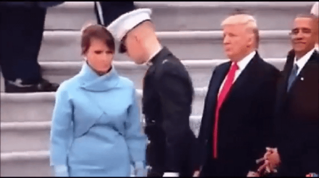 사이가 아주 좋아보이는 트럼프 부부 ㅋㅋㅋ.gif | 인스티즈