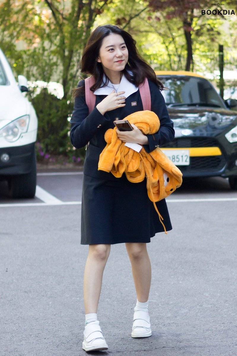 동네 편의점 알바랑 똑같이 생김 | 인스티즈