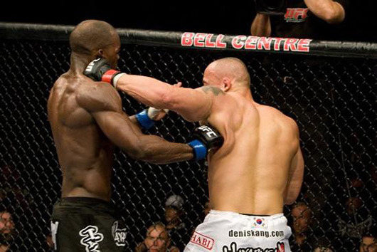 겨드랑이 공격 | 인스티즈