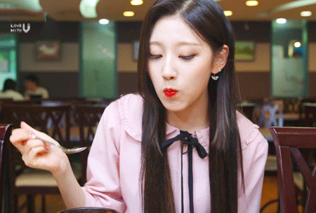 [러블리즈] 저녁에 에스프레소를 마셔서 잠이 오지 않을 것 같아 예인이 | 인스티즈