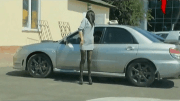 여성이 썬팅이 진한 자동차를 조심해야 하는 이유.gif | 인스티즈