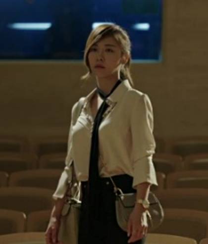 특이하게 드라마에서 겹가방 패션 선보인 하지원.jpg | 인스티즈