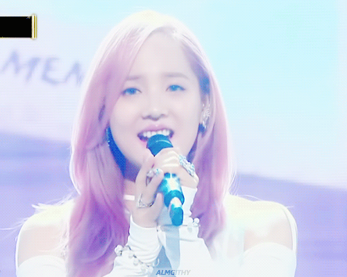 나이가 37살인데 아이돌미 낭낭한 여자아이돌.gif | 인스티즈