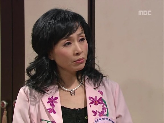 [거침없이하이킥] 가사도우미한테 미안해서 일을 못시키는 문희ㅠㅠ.jpg | 인스티즈