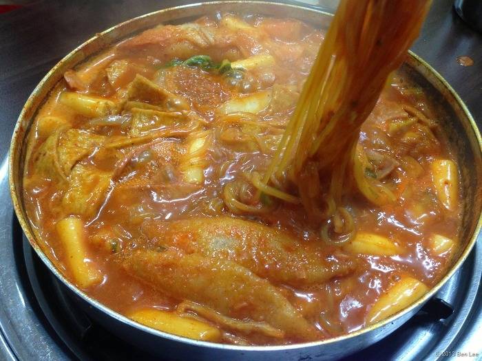 떡볶이 vs 떡볶이 | 인스티즈