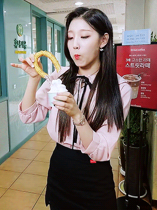 [러블리즈] 저녁에 에스프레소를 마셔서 잠이 오지 않을 것 같아 예인이 | 인스티즈