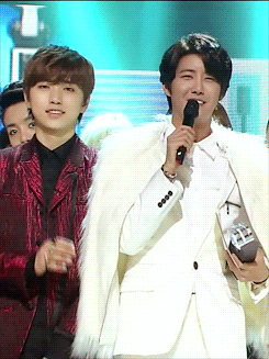 인생이 시트콤인 아이돌. jpgif | 인스티즈