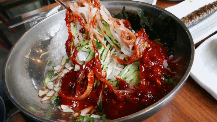 매콤하고 시원한 물회 움짤 gif | 인스티즈