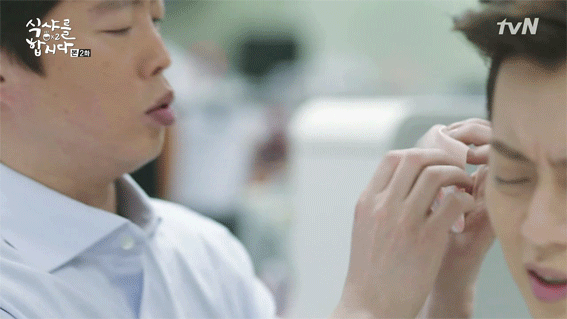 [김희원] 막노동을 해도 굳은살이 잘 안 생긴다는 김희원 손.jpggif | 인스티즈