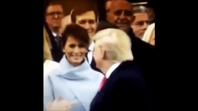 사이가 아주 좋아보이는 트럼프 부부 ㅋㅋㅋ.gif | 인스티즈