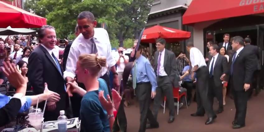 백악관 직원들에게 햄버거 쏘는 오바마 대통령 | 인스티즈