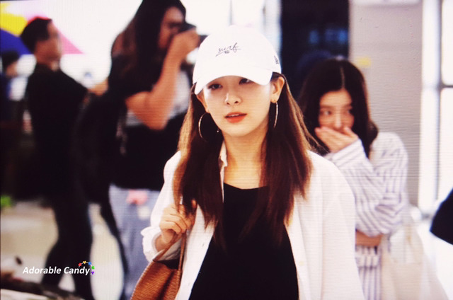 오늘자 일본 출국 레드벨벳 슬기.jpgif | 인스티즈