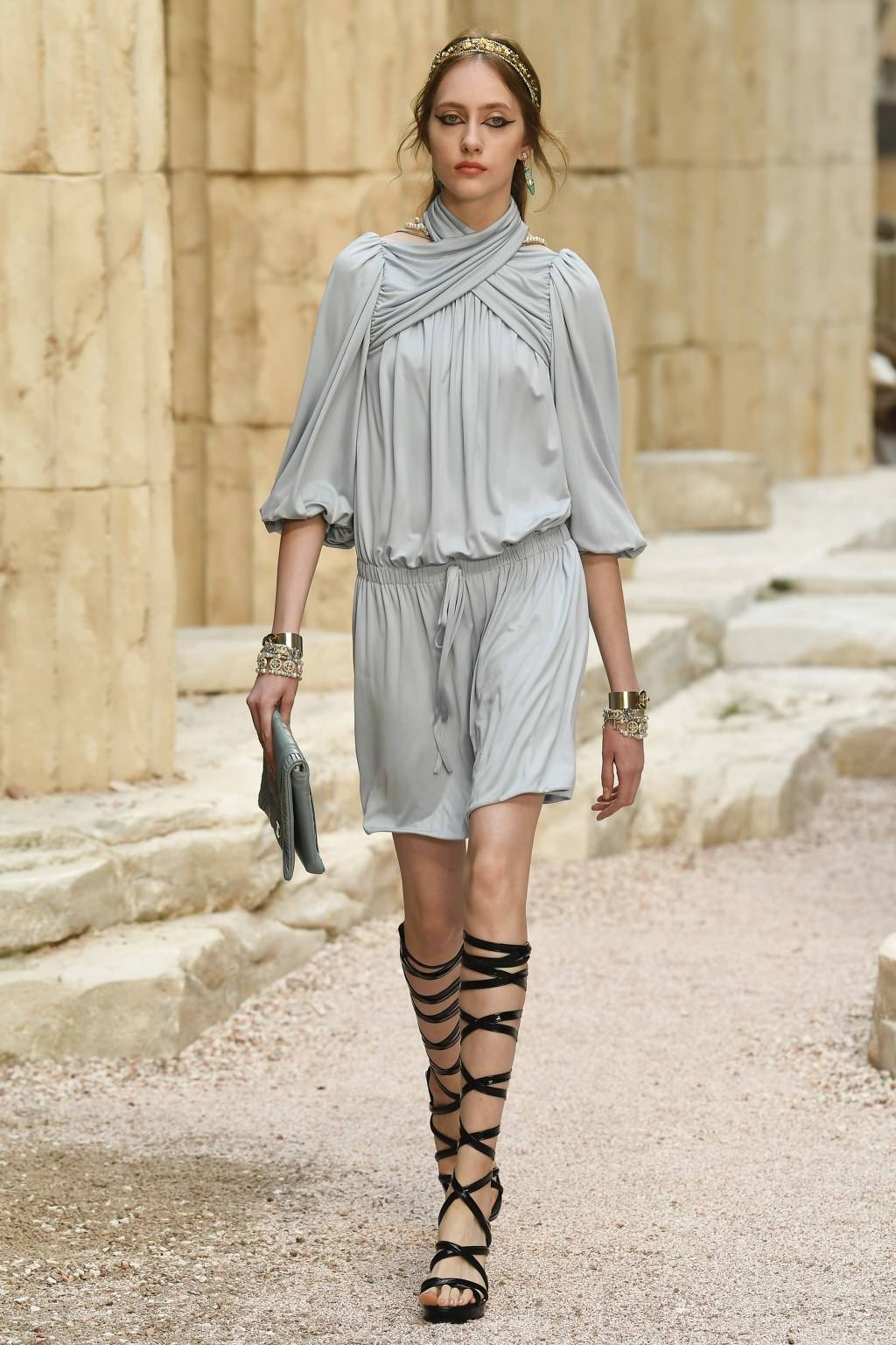 그리스에서 영감받은 CHANEL 2018 Cruise 컬렉션 | 인스티즈