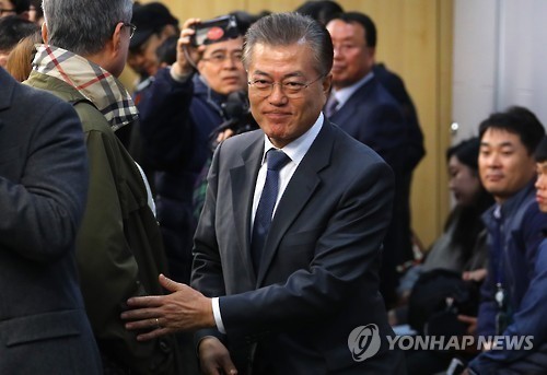 넥타이 매는걸 싫어한다는 문재인 | 인스티즈