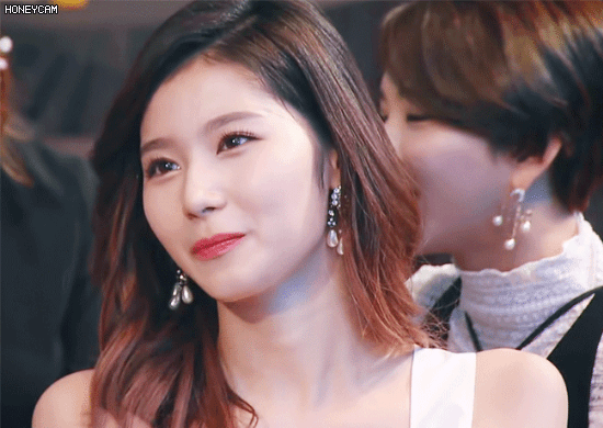 ㅎㄷㄷ한 사나 콧대 | 인스티즈