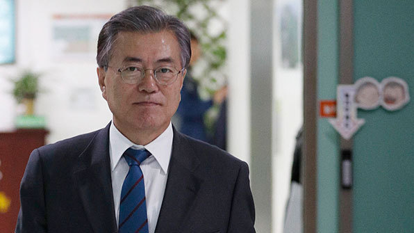 넥타이 매는걸 싫어한다는 문재인 | 인스티즈